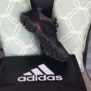 Adidas Men’s outdoor plein air